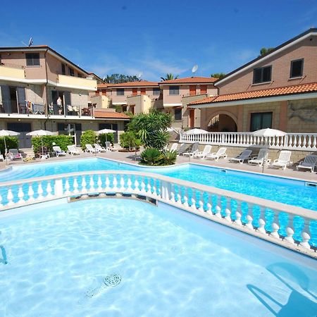 Residence Il Borgo Tortoreto Buitenkant foto