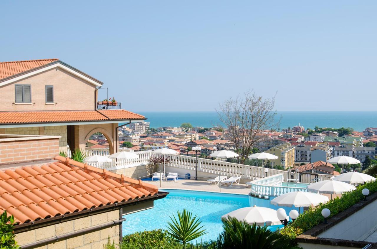 Residence Il Borgo Tortoreto Buitenkant foto