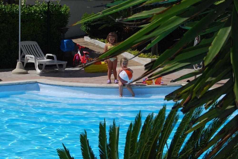 Residence Il Borgo Tortoreto Buitenkant foto