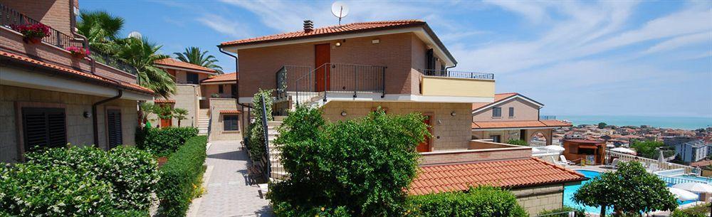 Residence Il Borgo Tortoreto Buitenkant foto