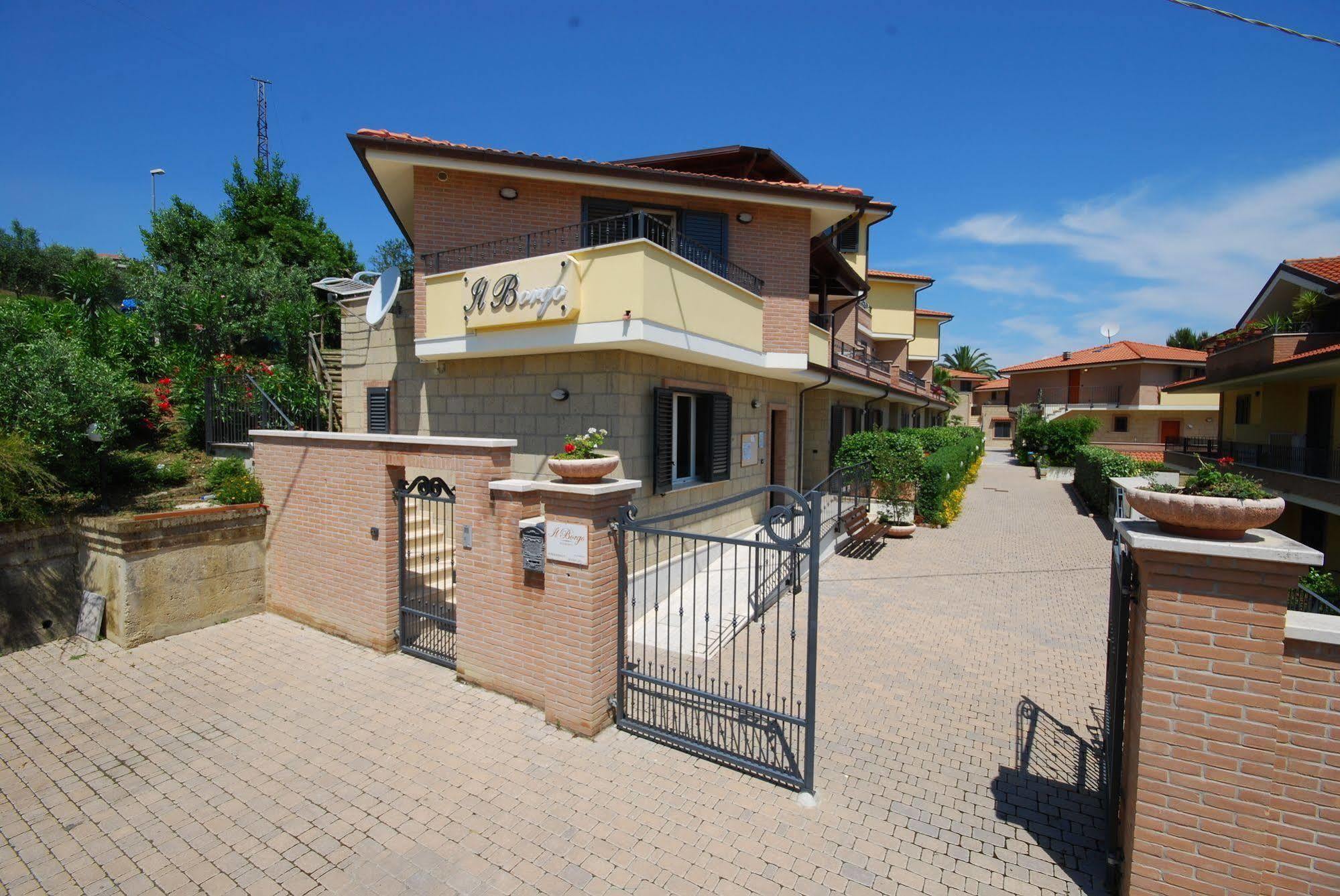 Residence Il Borgo Tortoreto Buitenkant foto