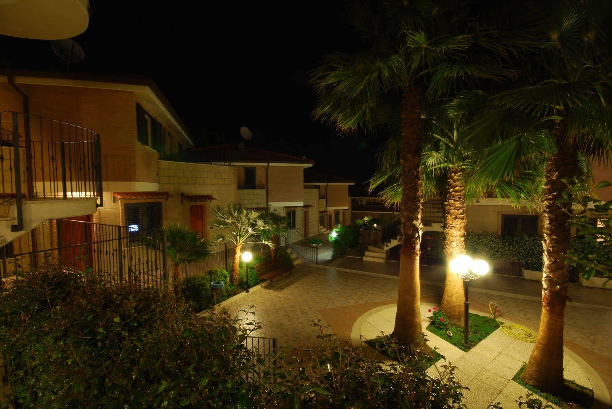 Residence Il Borgo Tortoreto Buitenkant foto